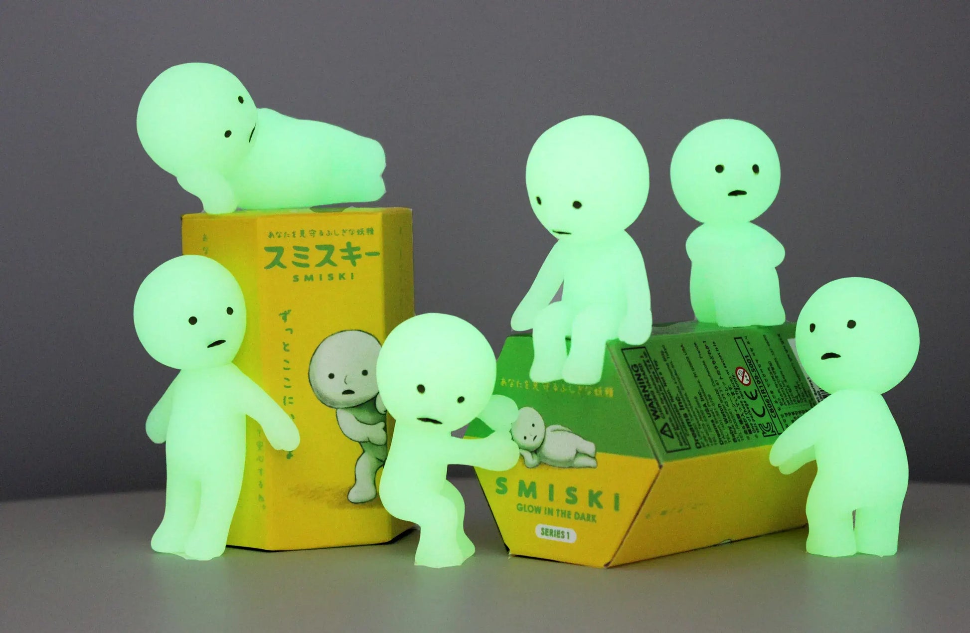 Les figurines Smiski série 1 brillent dans le noir