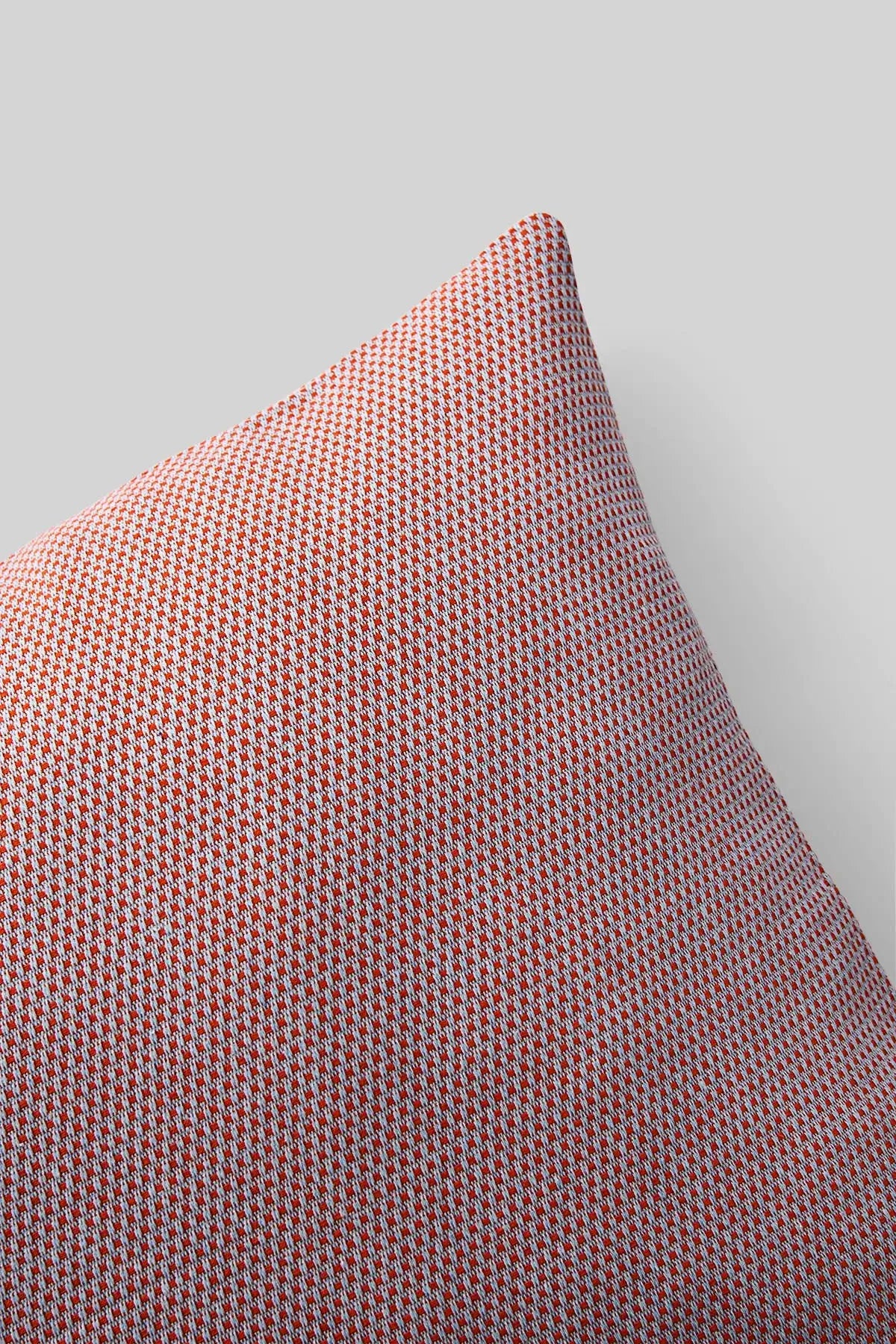 Housse de coussin rouge par Studio About