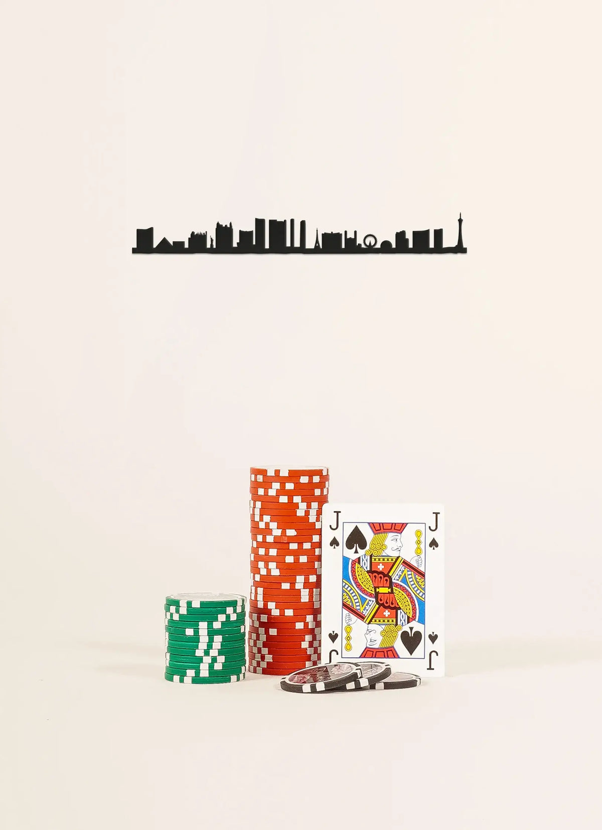 Mini Line Las Vegas : Silhouette de ville noire en acier par The Line