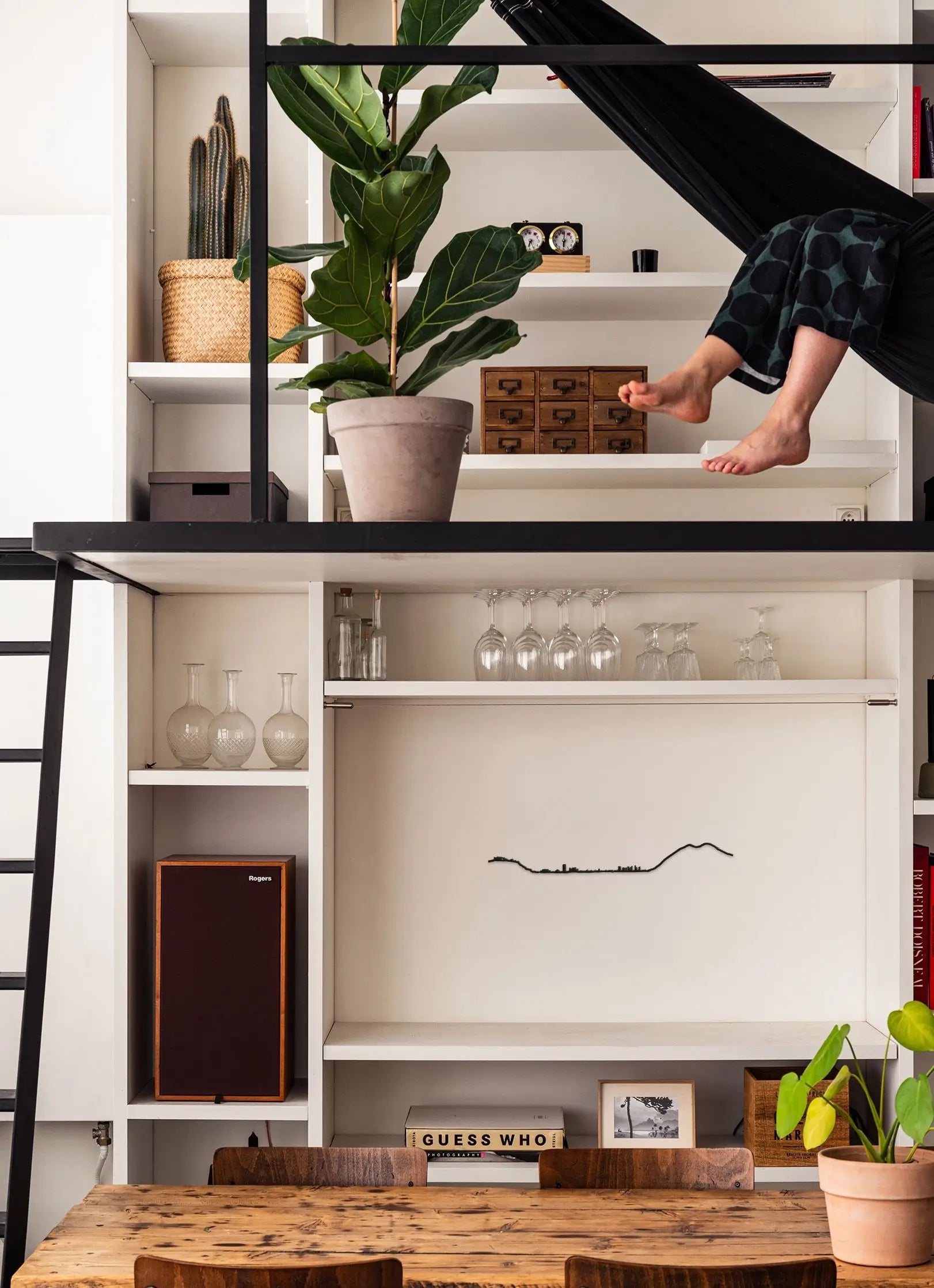 Silhouette murale de Naples accroché dans un studio