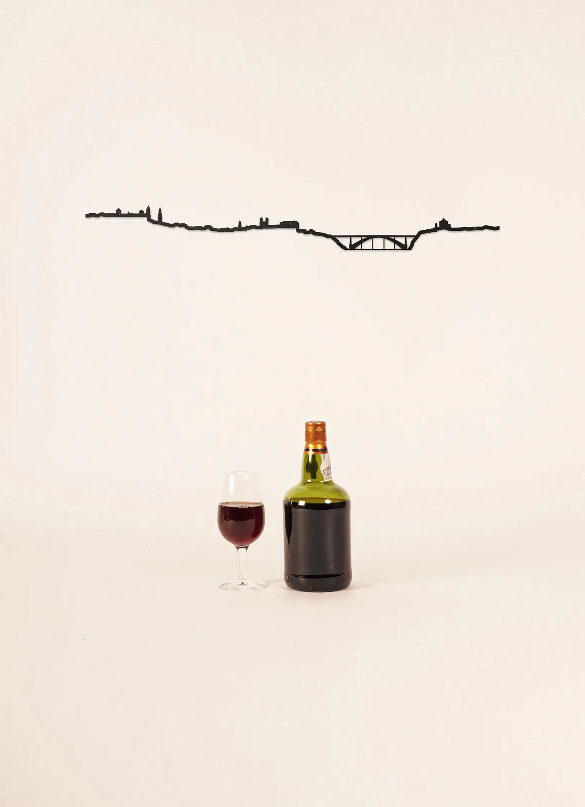 The Line Porto en acier noir de 50 cm