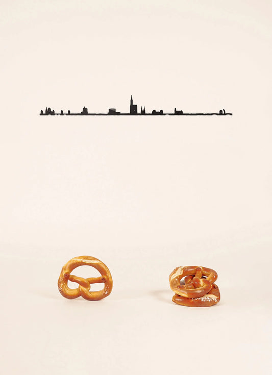 The Line Strasbourg : Silhouette de ville noire en acier de 50cm