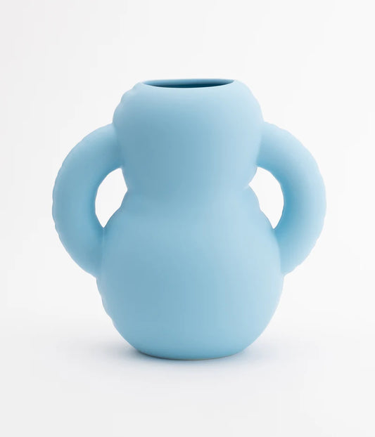 Vase Oscar Matte Sky Blue en céramique mate bleu ciel, Home Studyo