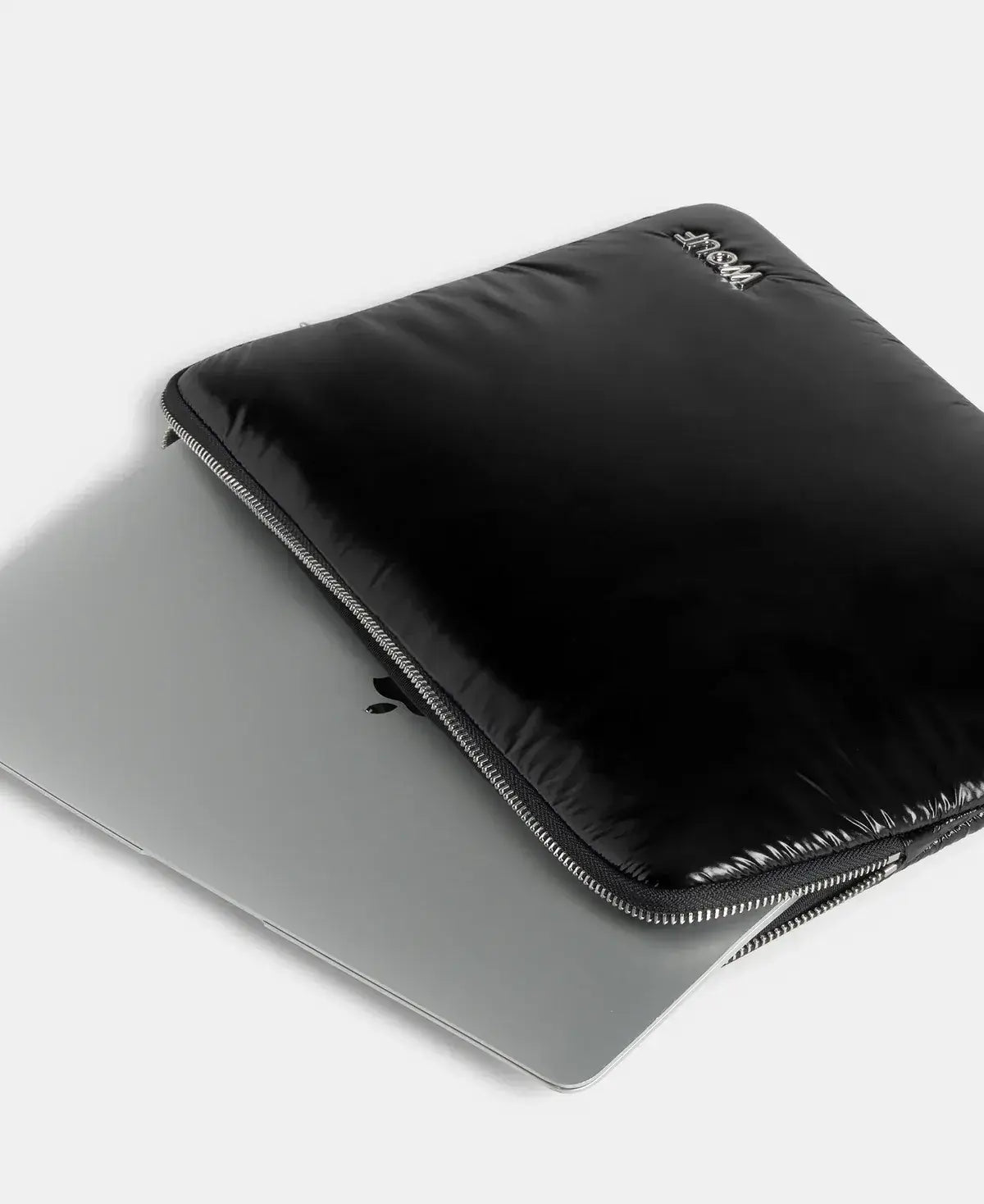 Housse de protection Night avec ordinateur Mac Book à l'intérieur
