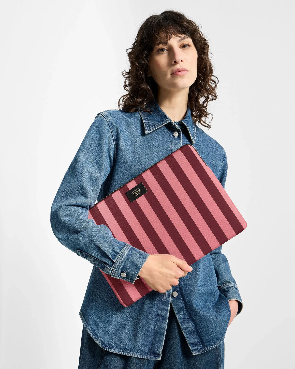 Photo mannequin de la housse de protection Sophie pour ordinateur 13 et 14 pouces