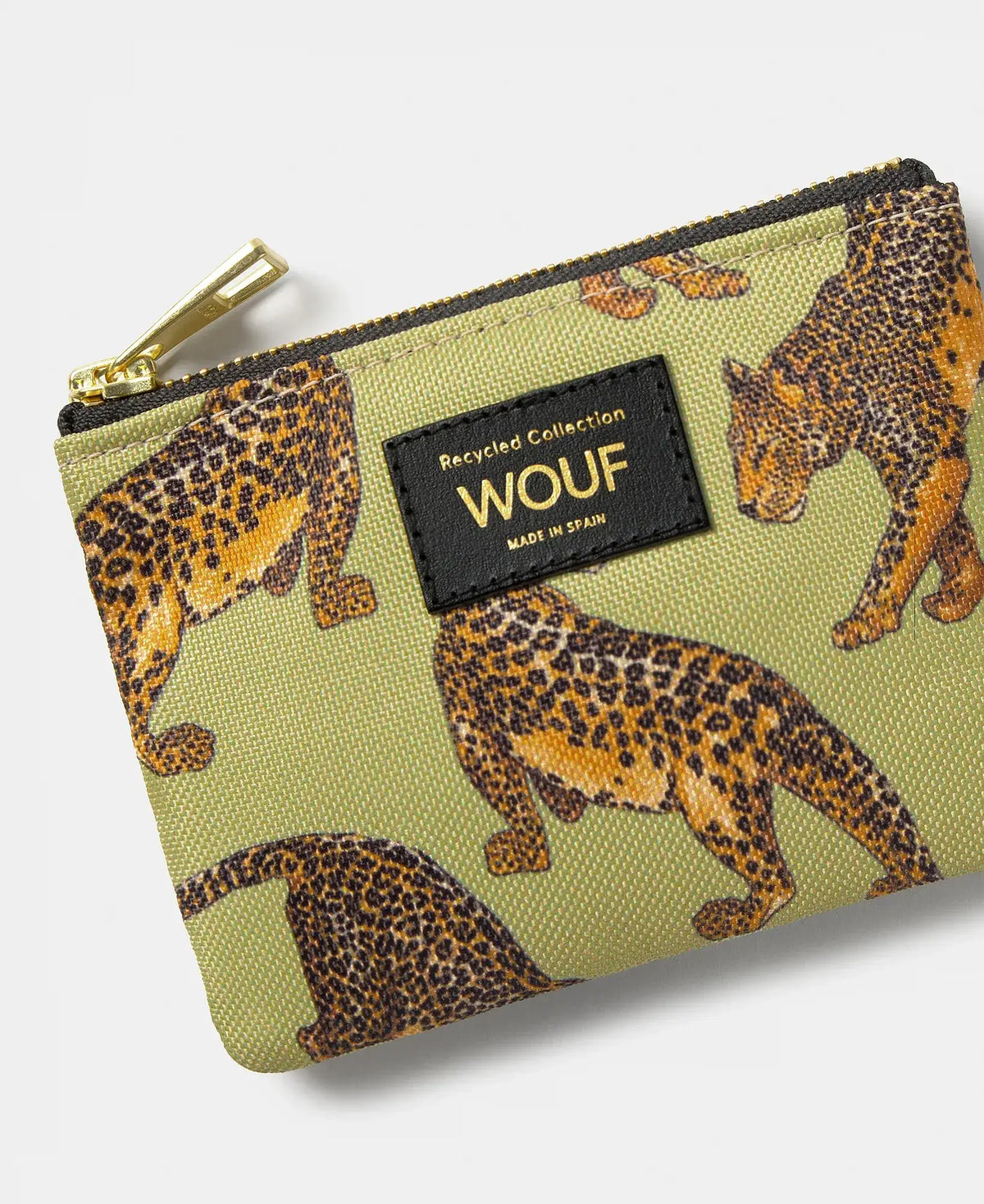 Zoom sur la petite pochette Avo Leopard