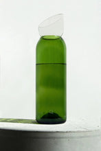 Charger l&#39;image dans la galerie, Danser/Debattre - Carafe en bouteilles de vin recyclées - Q de Bouteilles
