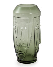 Charger l&#39;image dans la galerie, Vase visage abstrait en verre vert transparent
