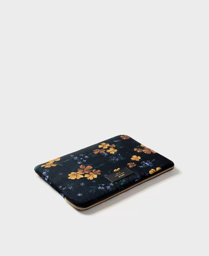 Adèle - housse pour ipad motif floral sur fond noir - Wouf