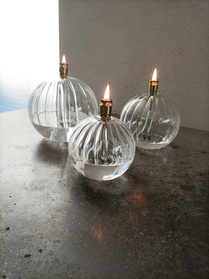 Elegant - Lampes à huile mèche éternelle rondes striées finition laiton - Peri Design
