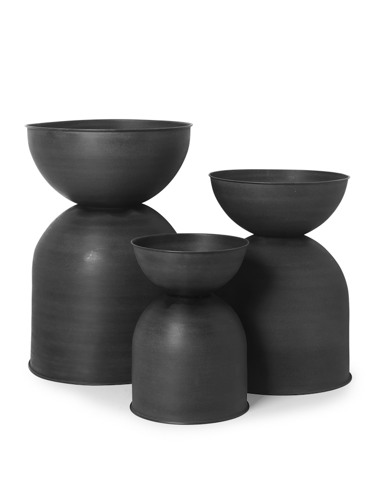 Pot Hourglass taille S - pot en métal par Ferm living