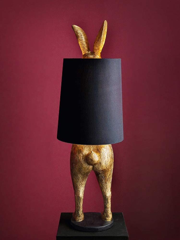 Hidding Bunny - Lampe de table en résine dorée H74cm - Mc Gowan