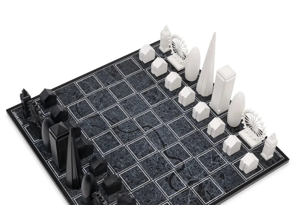 London Map - Jeu d'Echecs, pièces en acrylique en forme de bâtiments londoniens - Skyline Chess