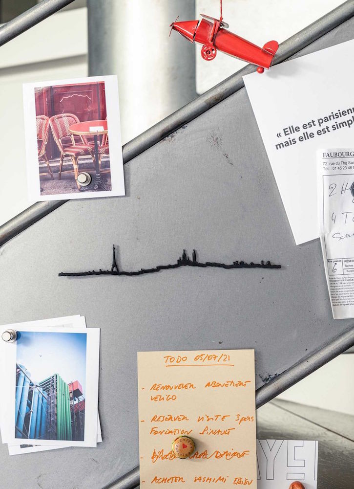 The Line Mini Paris - skyline 19 cm en acier sur support cartonné - The Line