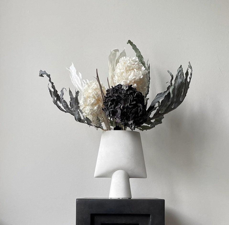 Sphere Square Mini Bone White - Vase en céramique blanche - 101 Copenhagen