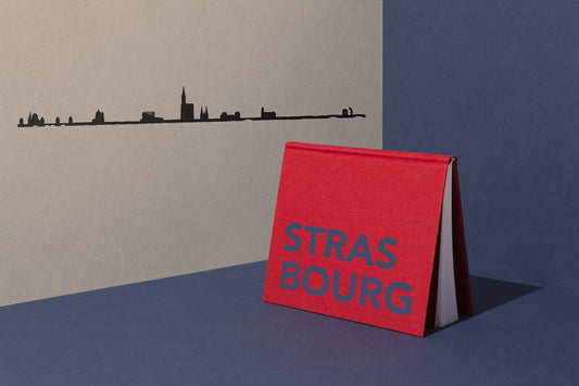 Strasbourg - Silhouette de ville en métal noir  50cm - The Line