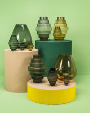 Charger l&#39;image dans la galerie, Steps Vert L - Vase en verre soufflé bouche - Polspotten
